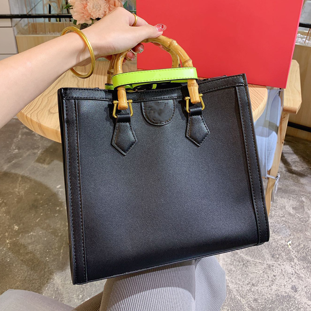 

Designers Diana Bamboo Handle Tote Bag Italy Luxurys Brand High Quality Genuine Leather Women Totes Handbags Fashion Woman Shopping Shoulder Handbag Designer Bags, Black
