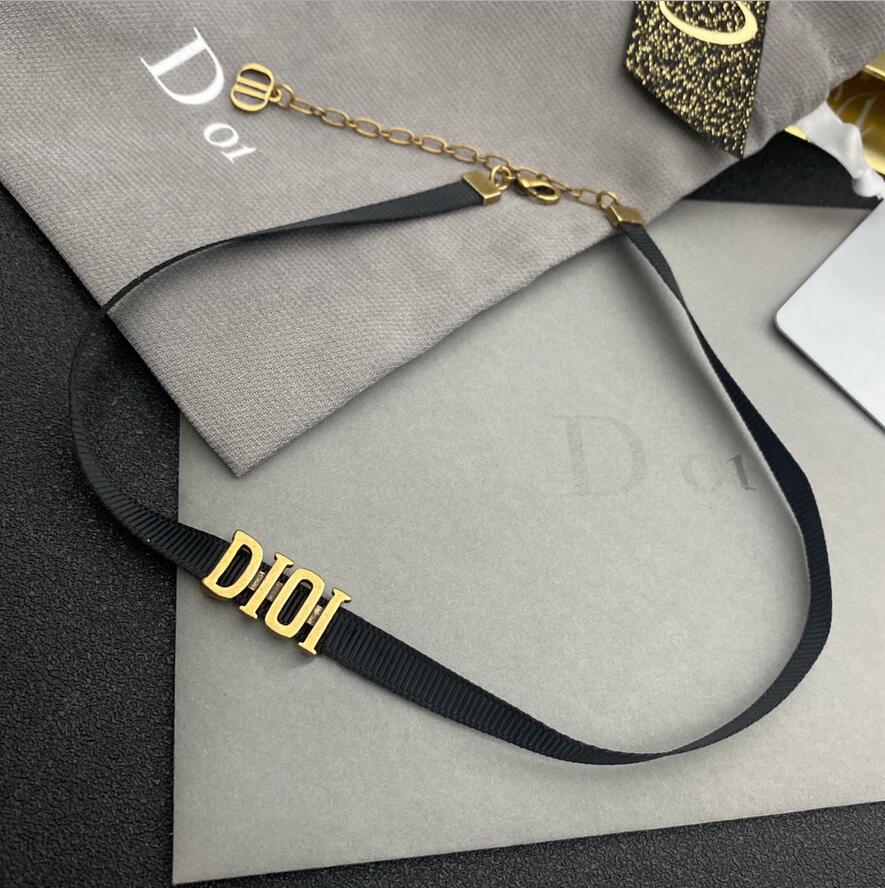 

Vintage Initial Letter Choker Necklace Bijoux Link Black Chain Pendant Chains Necklaces For Lady Women Party Wedding Lovers Gift Jewelry With Box, Golden;silver