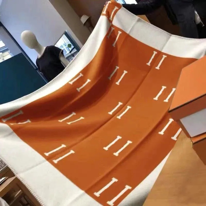 

2021 Designer Blankets H Blanket Cashmere Women 135x165cm Luxury Letter Sublimation Winter Baby Beach Bathing Towel Bath Cotton D2108281L