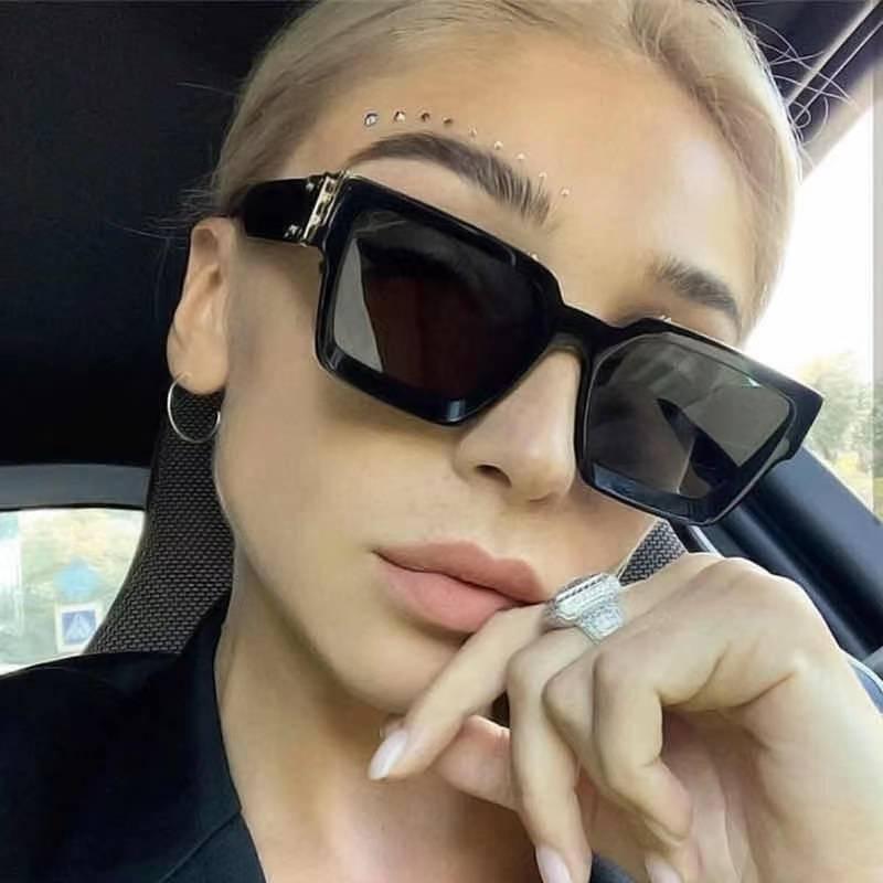 

Fashion Explosion Big Frame Retro Anti-radiation Sunglasses Female Net Red Square Wide-sided, White;black