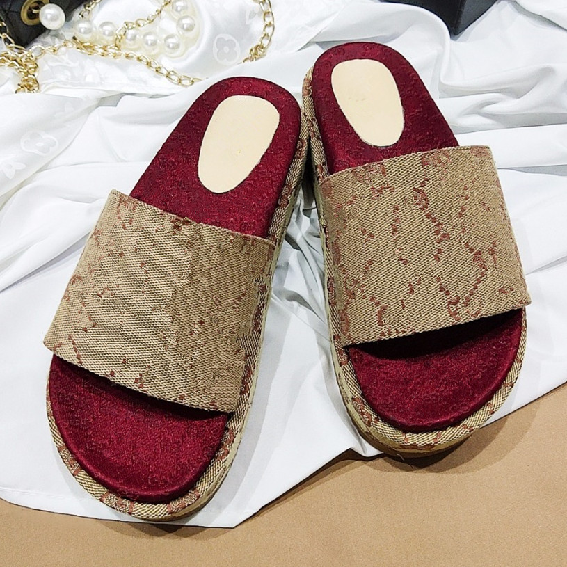 

Luxurious Women Brand Slippers Fashion Embroidery Woman And Men Flat Heels Peep Toes Shoes Sexy Ladies Platform Color Mixing Slip-On Summer Outdoor Flip Flop, Box