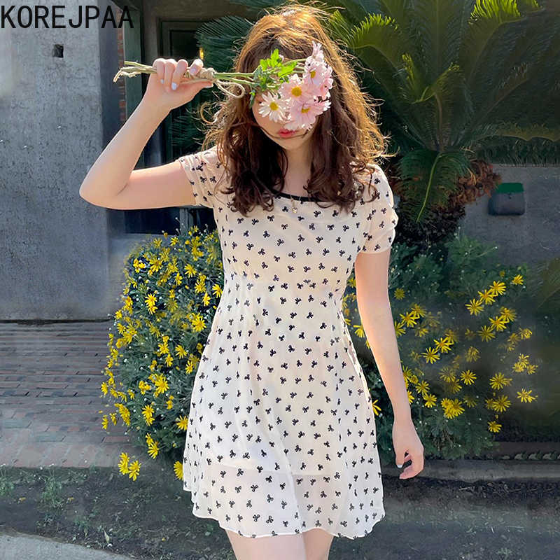 

Korejpaa Women Mini Dress Summer Korean Fashion Chic Elegant Retro Square Neck Cute Small Bow Print Bubble Sleeve Dresses 210526, Photo color