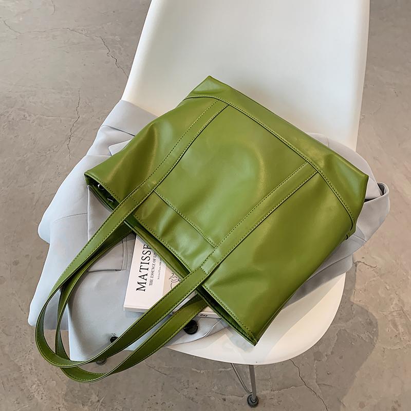 

High Capacity Soft PU Leather Shoulder Bags For Women 2021 Summer Travel Green Handbag Fashion Luxury Simple Shopping Purses Cross Body, Black