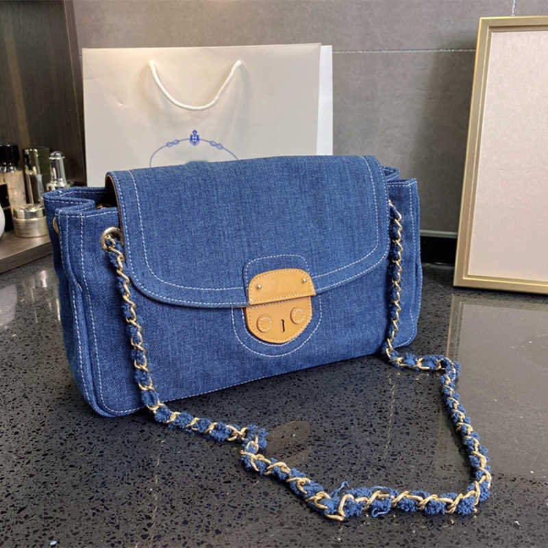 

Designer Bag CrossBody Luxury mini waist Denim bags Backpack Women's genuine leather Gold chain Fashion brand Pochette wholesale size:30*16cm, Blue