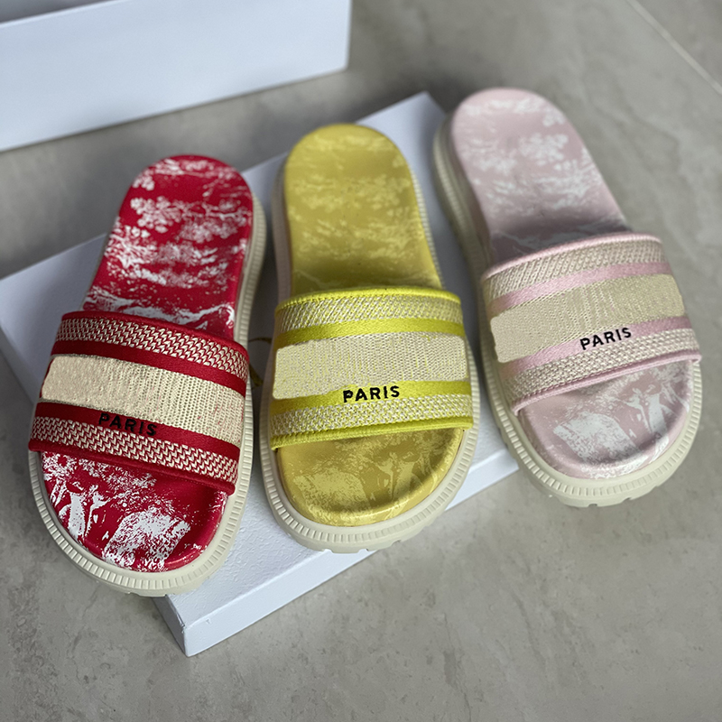 

Top Quality Dway slide Women Platform Slippers Designer Sandals Reverse Embroidered Cotton Flip Flops Girls Summer Beach Slipper with Box US 5-10 NO 319, Sock