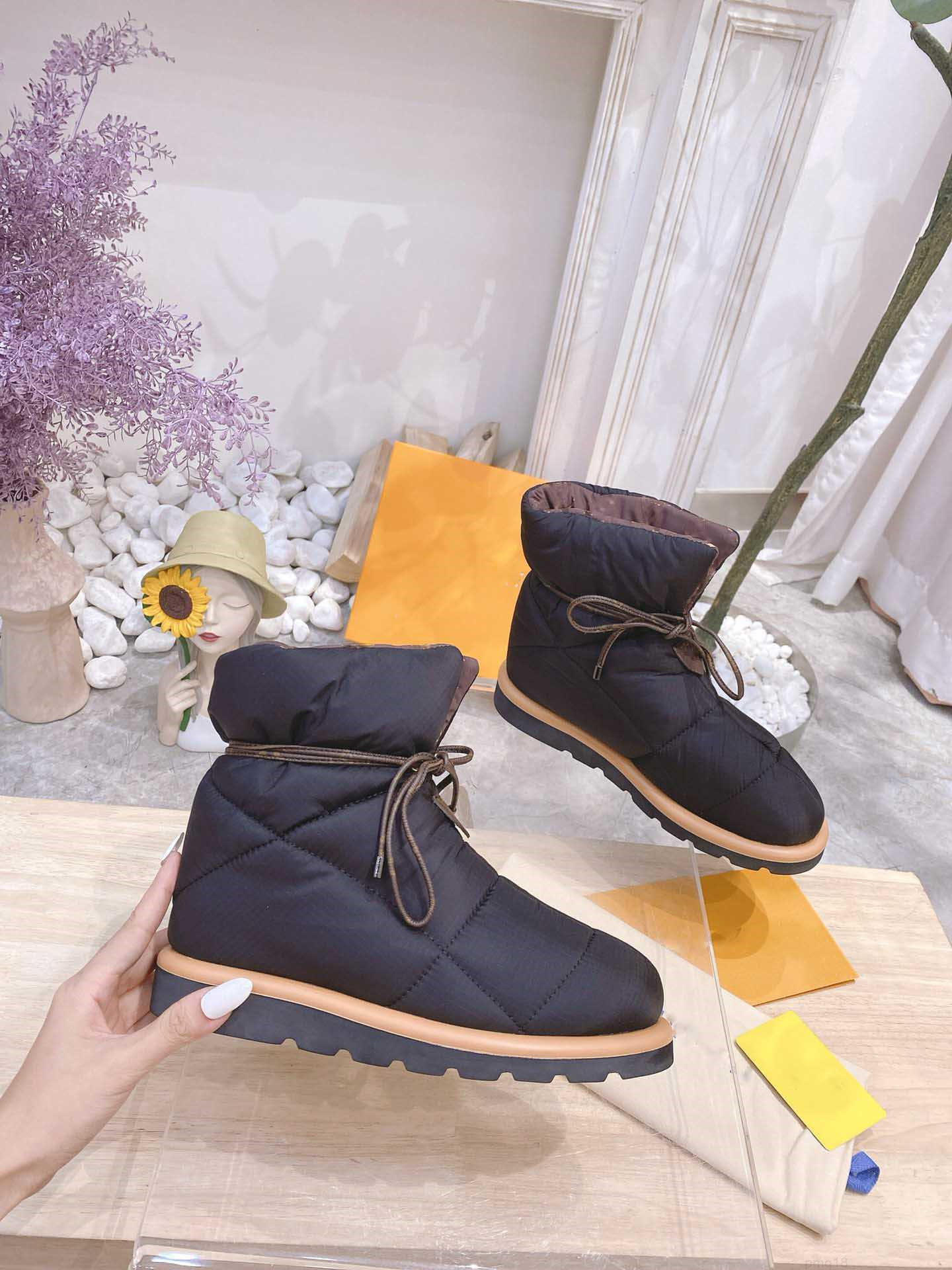 

Luxury Designer PILLOW Comfort Ankle Boots Women Fashion Soft Down Shoe Flat Shoes Waterproof nylon upper Winter To Keep warm Boot Size 35-41, Don't buy it
