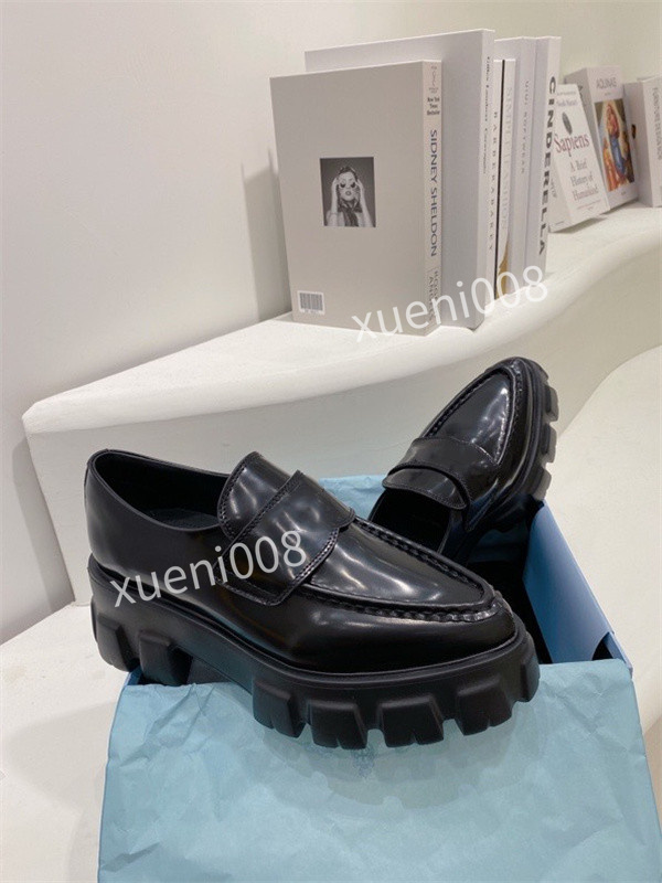 

2022 Top Quality Casual Dress Shoes Men Women Luxury Sneaker Cow Leather Designers Bee Pattern womens mens Bottom Tiger Red Green zh211010, White