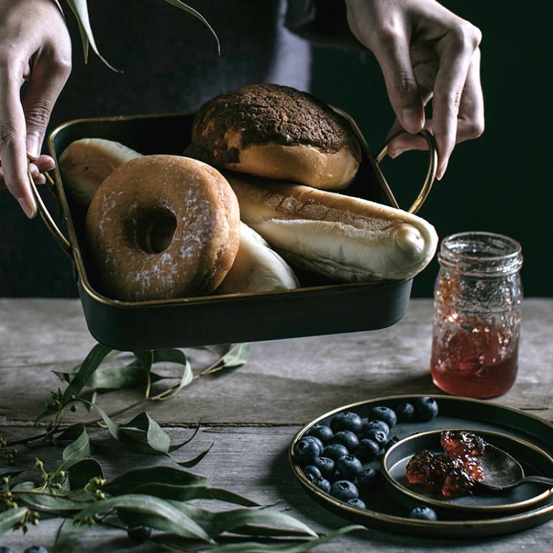 

Dishes & Plates Platos De Madera European Retro Metal Plate With Handles Handcrafted Home Decoration Garden Restaurant Round Bread Tray