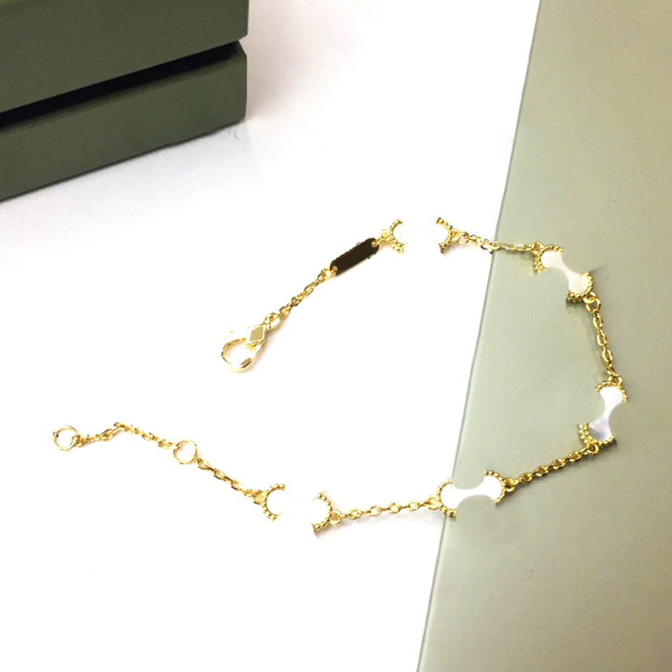 

18k Gold Plated Leaf Bangle Wedding Bracelet Chain Female Classic Fashion Style Clover Chain Accessories With Jewelry Pouches Pochette Bijoux Wholesale