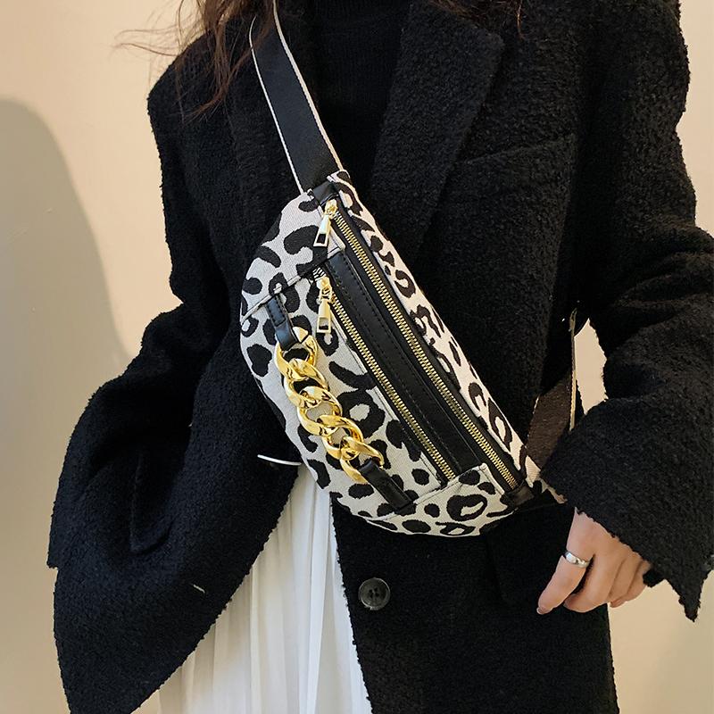 

Waist Bags Chain Women's Fanny Pack Canvas Bag Shoulder Crossbody Chest Luxury Designer Handbags Female Belt Banana Purse, Sky blue