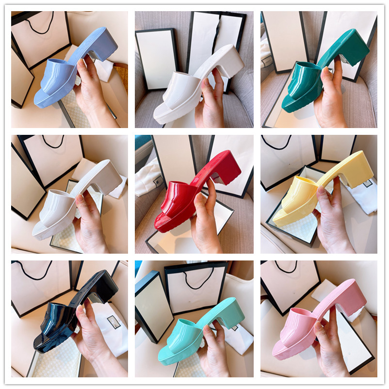 

2021 Jelly Luxury Slippers Crystal Sandals Flat Slides High Heels Slipper Summer Beach Thick Bottom Stuffies Platform Alphabet Shoes 35-41, Black