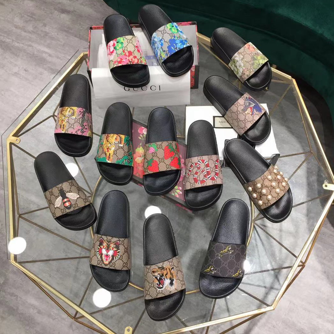 

GUCCI Slides Summer men women slippers Flat platform Flower sandals Rubber slide Floral brocade Gear bottoms flip flops striped Beach causal slipper Size 36-48, 35