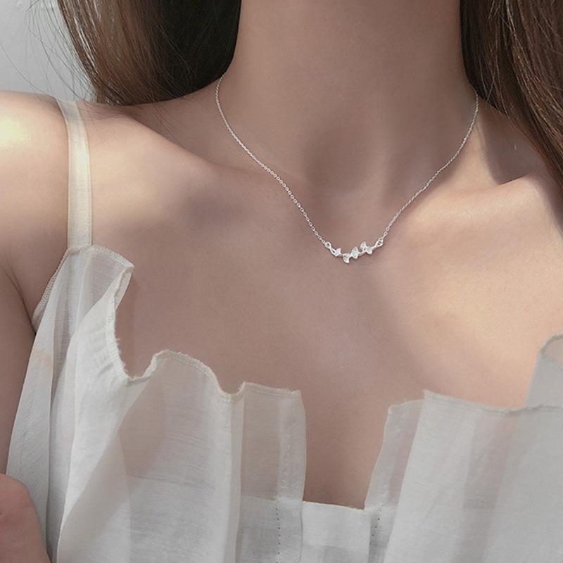 

Chains Ginkgo Woman Necklace Refreshing Necklaces Women High Quality Simplicity Clavicle Chain Exquisite Silver Color Korean Collares