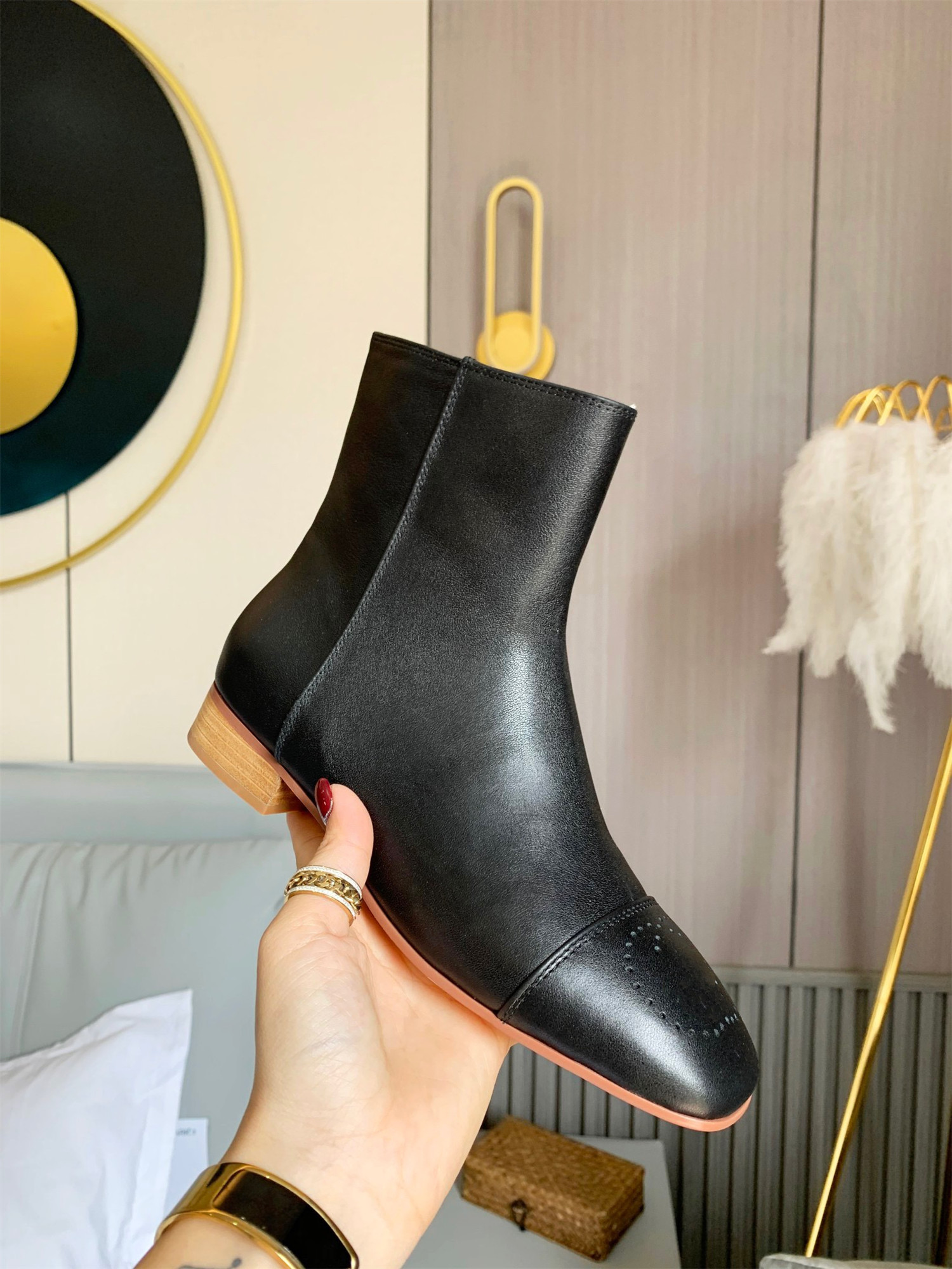 

Booties Womens Luxury Designer Boots Black Leather Women Ankle Shoes Red Bottom High Heel Brown Tall Pumps Short Snow Knee Bottoms, Box