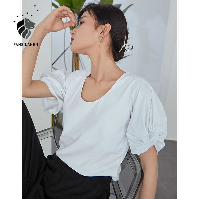 

FANSILANEN White Rose Red Black Twisted Short-sleeved T-shirt Women Summer Design Sense Niche Casual Top Shirts 210607