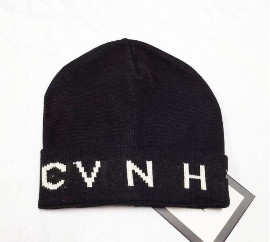 

Designer Knitted Beanie Caps for Men Women Autumn Winter Warm Thick Wool Embroidery Cold Hat Couple Fashion Street Hats, Grey