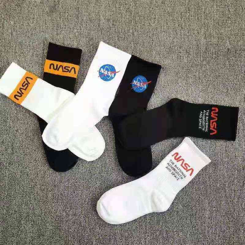 

Sock Straight Street Black White Nasa Cosmonaut Mid Long Tube Fashion Brand Spring Men's and Women's Sports Socks