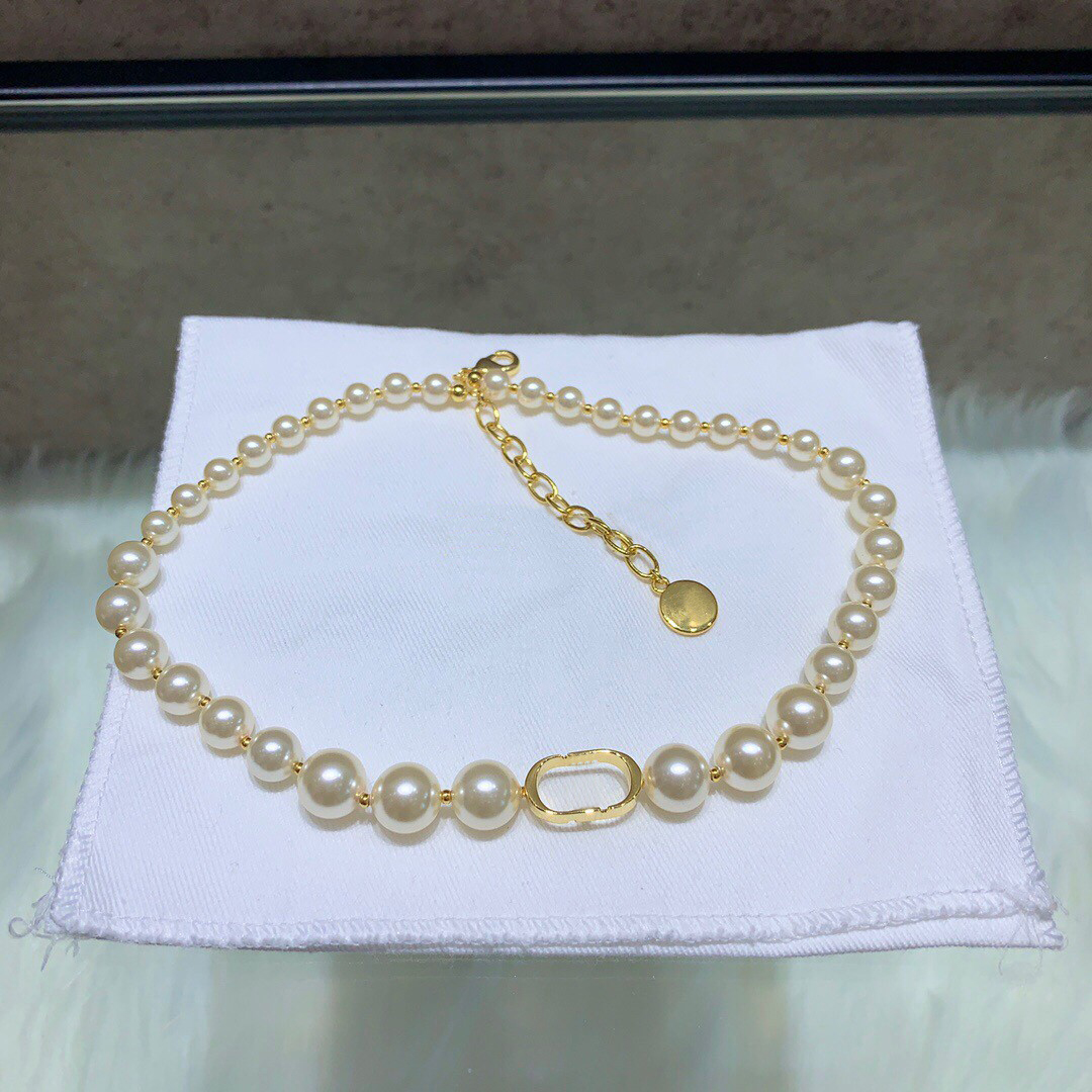 

Luxury Designer Jewelry Womens Beaded Necklace Fashion Brand Mens Letter Pearl Necklaces Wedding Party High Quality Clothes Ornaments