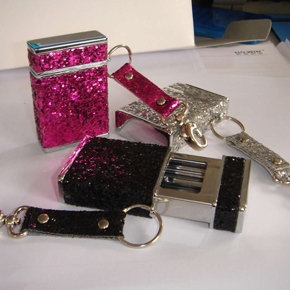 

Cigarette case Portable plastic cigarette case Mini ashtray