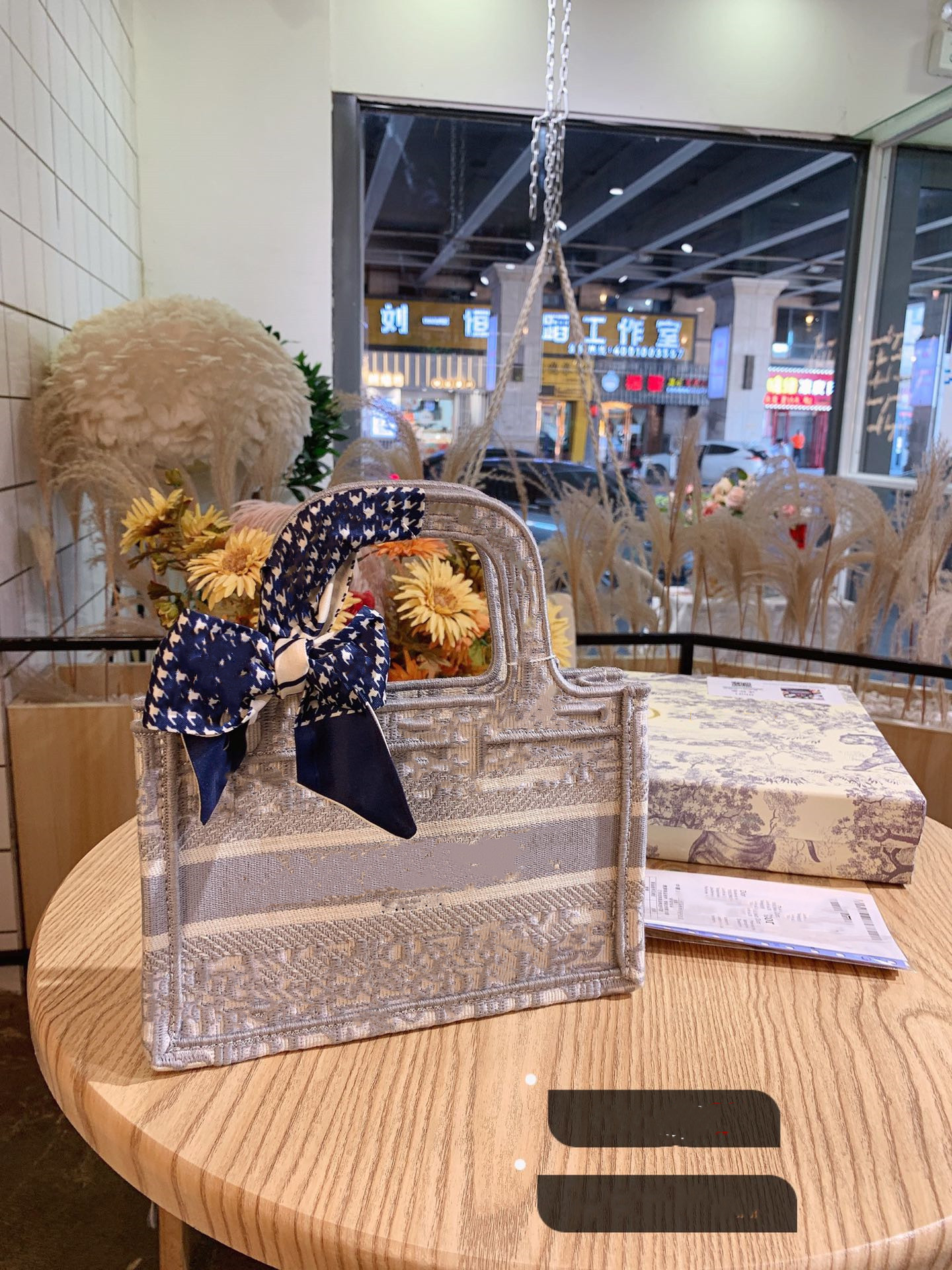 

Top original embroidery quality luxury designer bag double-sided flower change ladies clutch leopard embroidered tiger pattern large-capacity shopping bag, With box