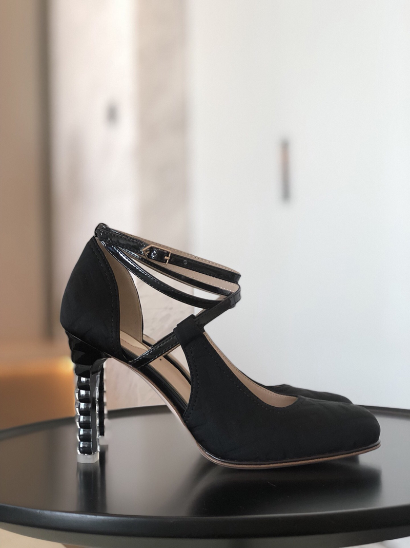 

2021 fashion High Heels Shoes Designer Women Pointed Toe Low Heel Shoess Woman Gladiaor Sandals Lady Brand Design Mesh womens Shoe with box size 35-41 -BB275, Picture color