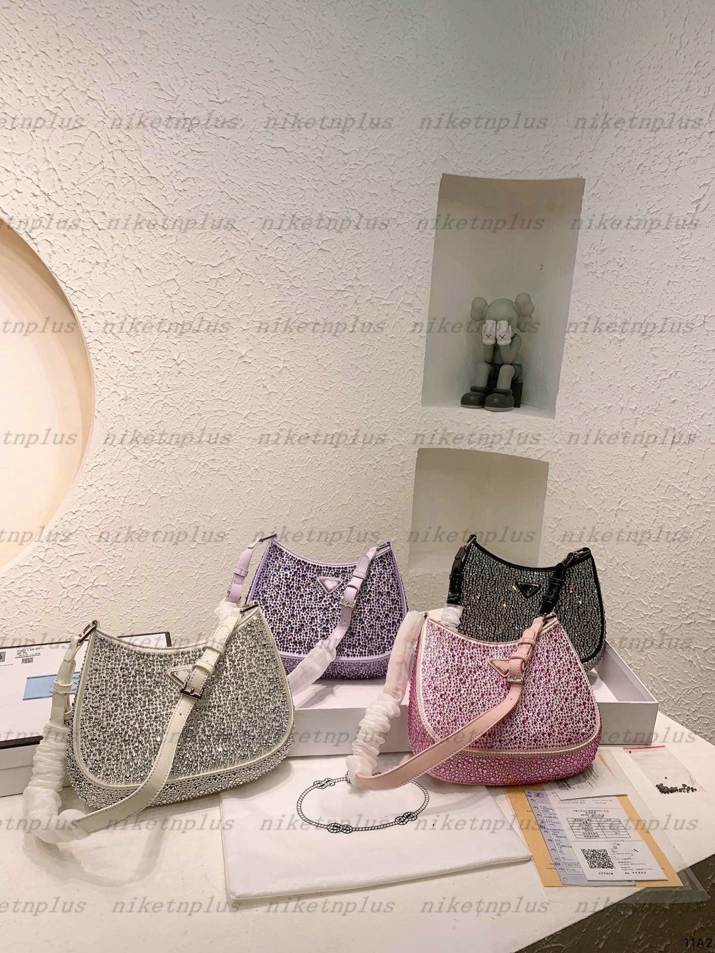 

Cleo Duchesse Full Diamonds Underarm Bag Hand Bag Hobo Crystal Satin Designer Cross Body Handbag Designers Luxurys Womens Handle Bags Triangle Logo, Dont sell it alone