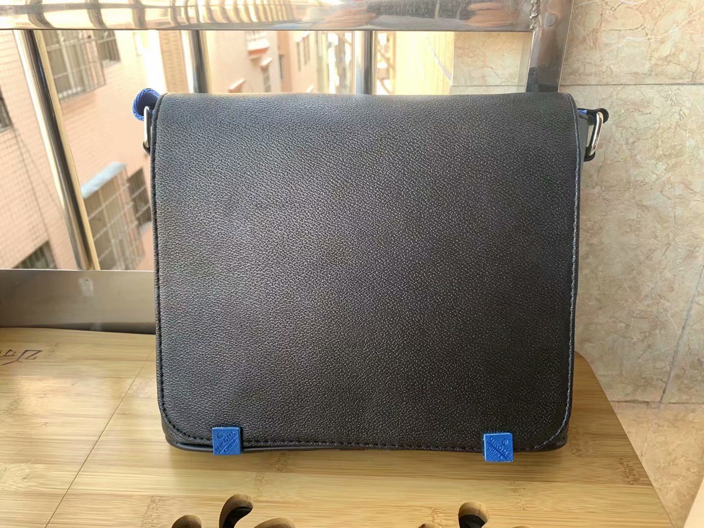 

High-end quality arrival famous Classic fashion Men messenger bags cross body bag school bookbag should 866 Blue shoulder, Black