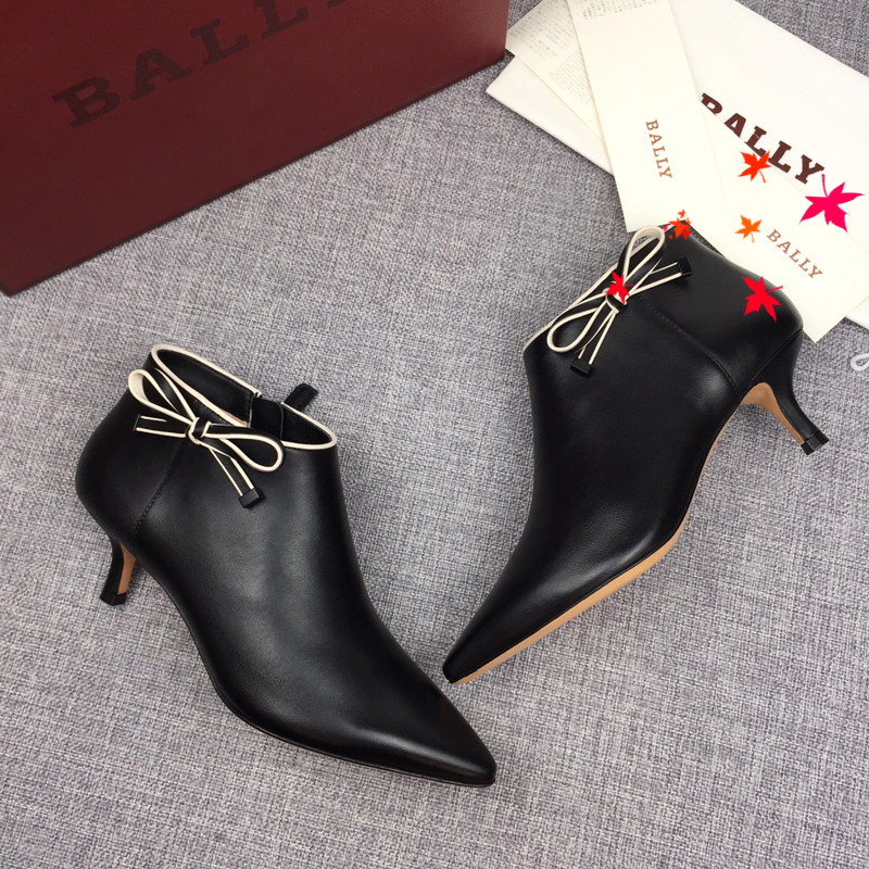 

2022 Leather Boots ladies short Ankle Cowskin Boot autumn winter Chunky Heel Martin Booties Fashion Camfortable shoes Top Quality with box size 35-40 -H140, Picture color