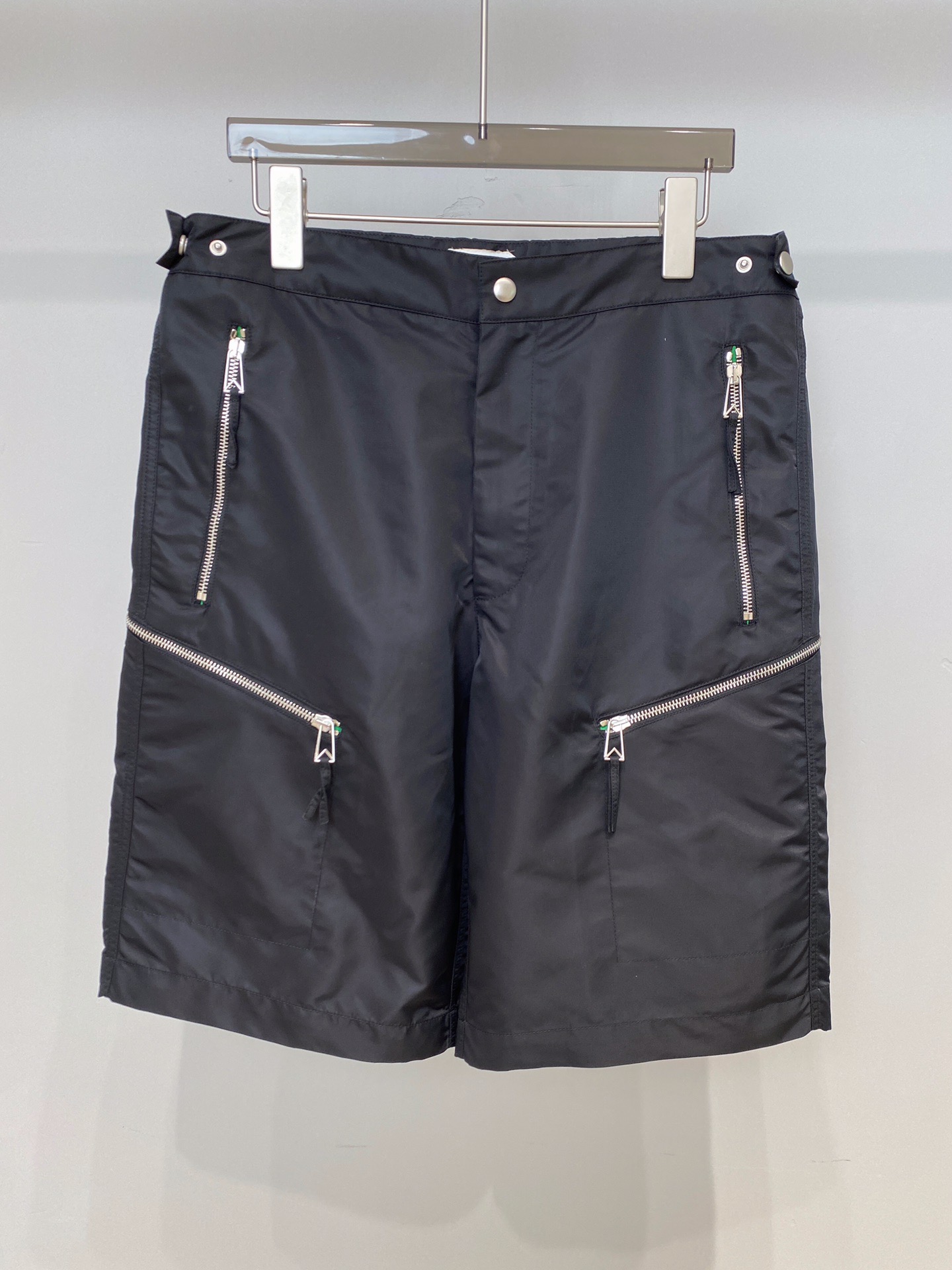

2021 black zip mens fashion casual eu size shorts, White;black