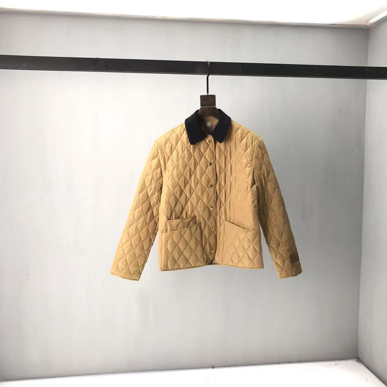 

New AOP jacquard letter knitted sweater in autumn / winter 2021acquard knitting machine e Custom jnlarged detail crew neck cotton gg5