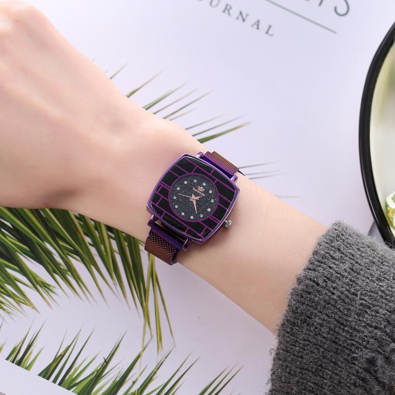 

Wristwatches Top Brand Watches For Women Diamond Mesh Magnet Buckle Starry Watch Square Dail Casual Quartz Wrist, Red