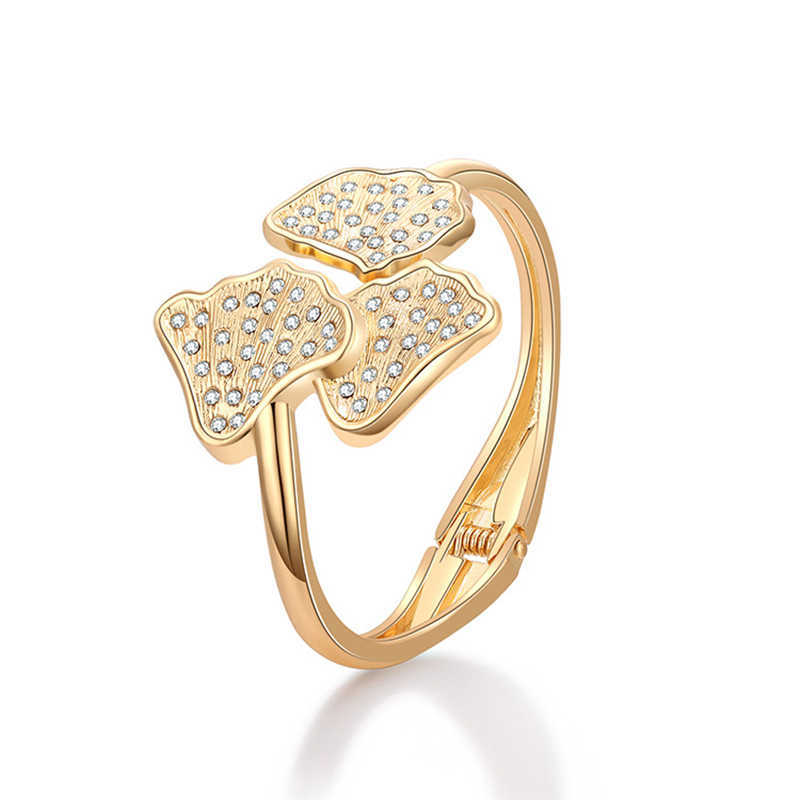 

2021 Fashion Bijoux Gold Color Punk Hip Hop Bangles Crystal Bracelet for Women Costume Statement Jewelry Fashion Accessories Q0719