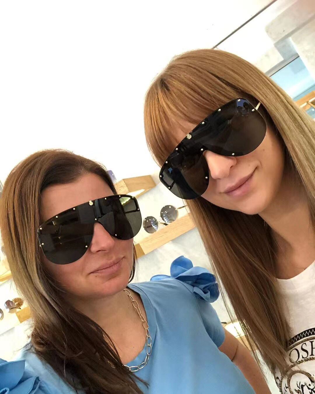 

2021 Newest Design Big Frame Oversized Sunglasses Women Large Flat Top Sun Glasses Trendy Square Gradient Shades