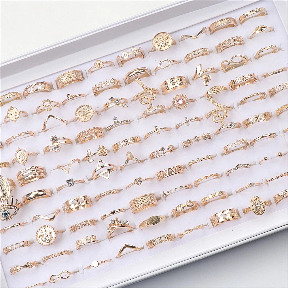 

Fashion 100pcs/lot Stars Crown Love Animal Gold Plated Finger Rings For Women Mix Style Wedding Jewelry Party Gifts