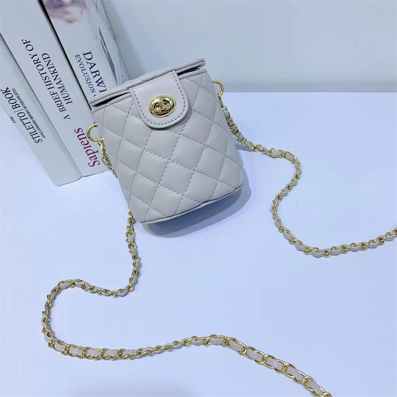 

Bag 2020 new PU leather water caltrop Mini bucket women's fashion cylinder messenger bag, White