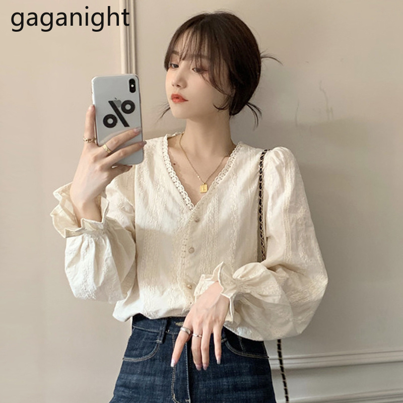 

Gaganight Korean Style Solid Tender V-Neck Vintage Women Shirts French Elegant Flare Sleeve Fashion Single Breasted Office Lady 210519, Apricot