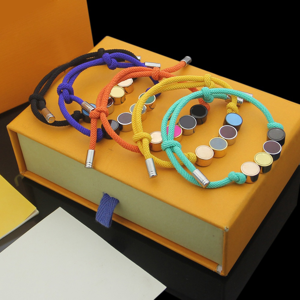 Bracelet filaire coloré à la mode, 6 couleurs, avec perles, dans une boîte cadeau, en Stock, SL01