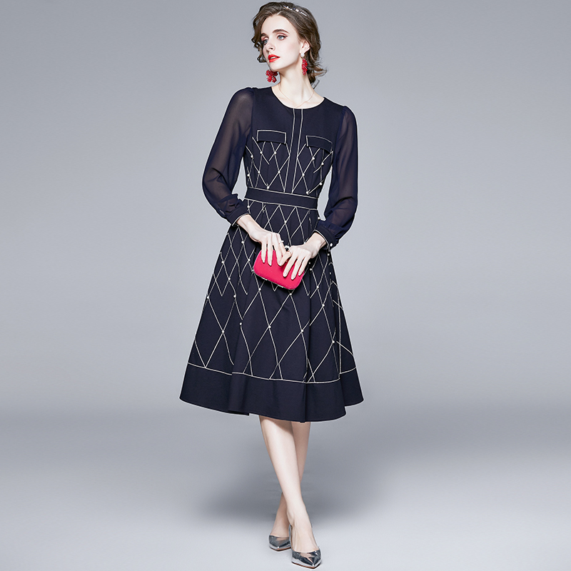 

Fashion Designer Women Luxury Embroidery Dress Female Elegant Beading Party Robe Vintage Dark Blue A-Line Dresses Vestidos 210525