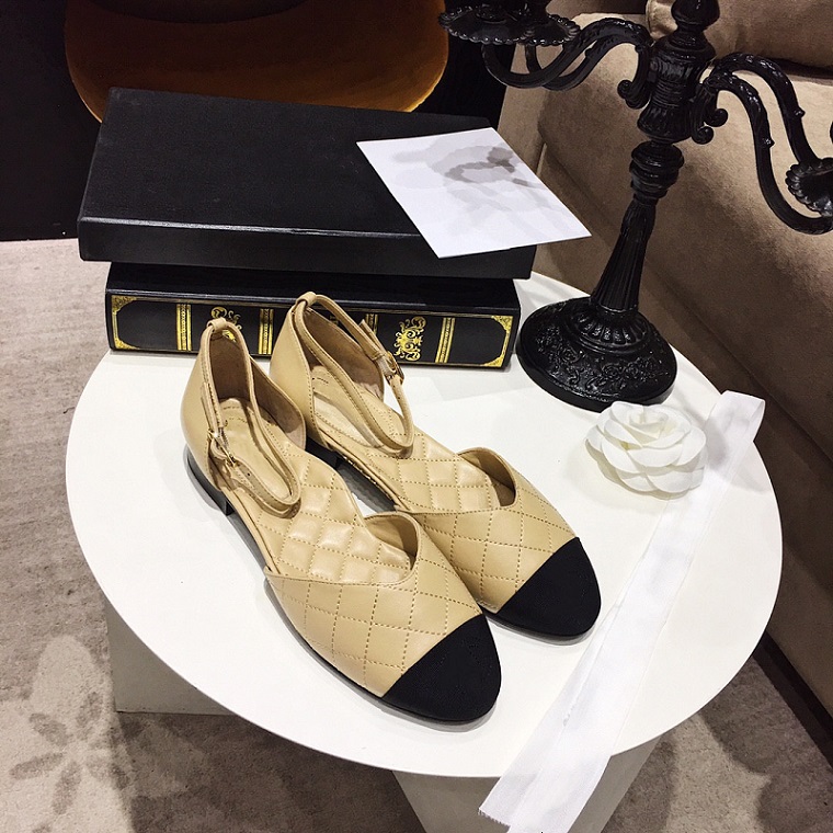 

Luxury Mary Jane hollow flat sandals imported suede with sheepskin lining you can feel texture on the foot, Black