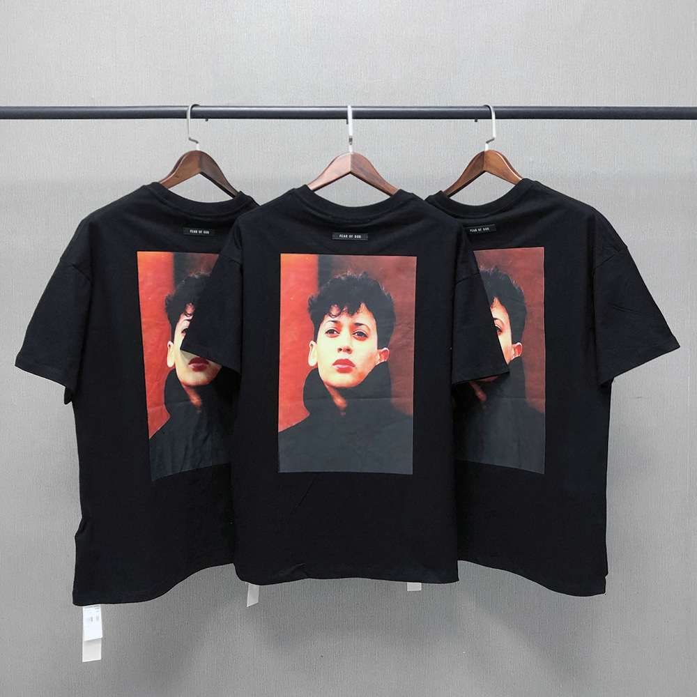 

High version fear of God short sleeve kh20 letter reflective portrait print loose fog couple T-shirt factory outlet factory outlet, White;black