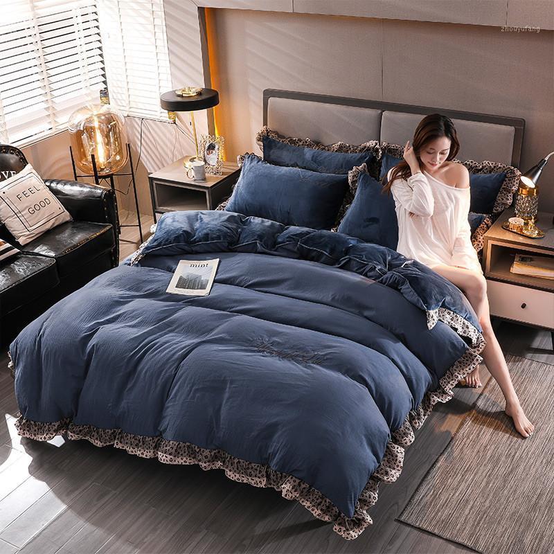 

Bedding Sets Modern Style AB Side Washed Cotton Crystal Velvet Duvet Cover Ruffles Flat Fitted Bed Sheet Pillowcases Solid Royal White