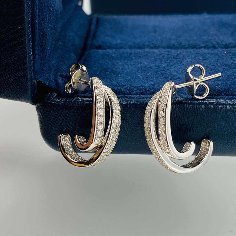 

HBP S925 Sterling Silver Plated close set laminated Earrings simple diamond earrings twisted irregular female simulation