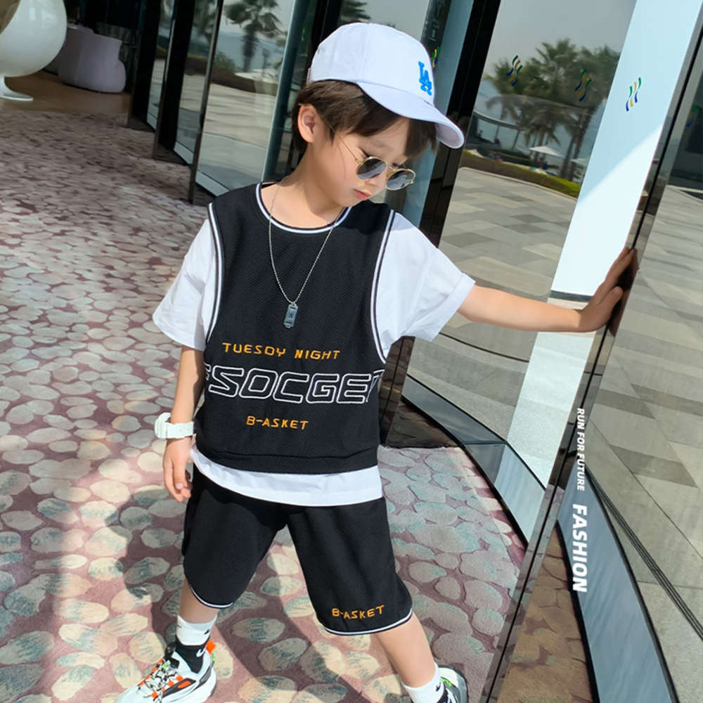 

Boys' summer suit Korean version of Zhongda children's handsome foreign style sports two piece set, White