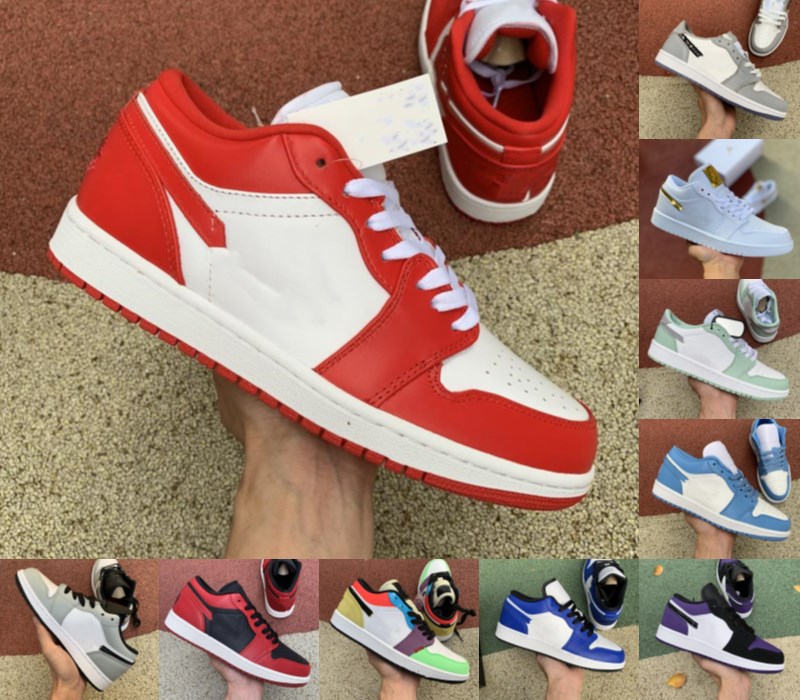 

2021 Jumpman Low 1 1s basketball shoes Smoke Grey top OG black toe court purple SP Travis Scotts men women sneakers Eur 36-46 Fast delivery, White;red