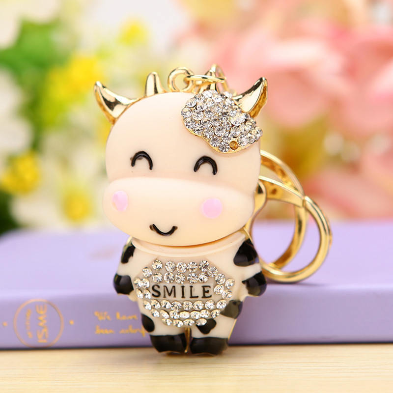 

Key Rings Fashion Lucky Smile Crystal Cow Keyring Keychains For Car HandBag Pendant Accessories Party Gift Chains Holder K213