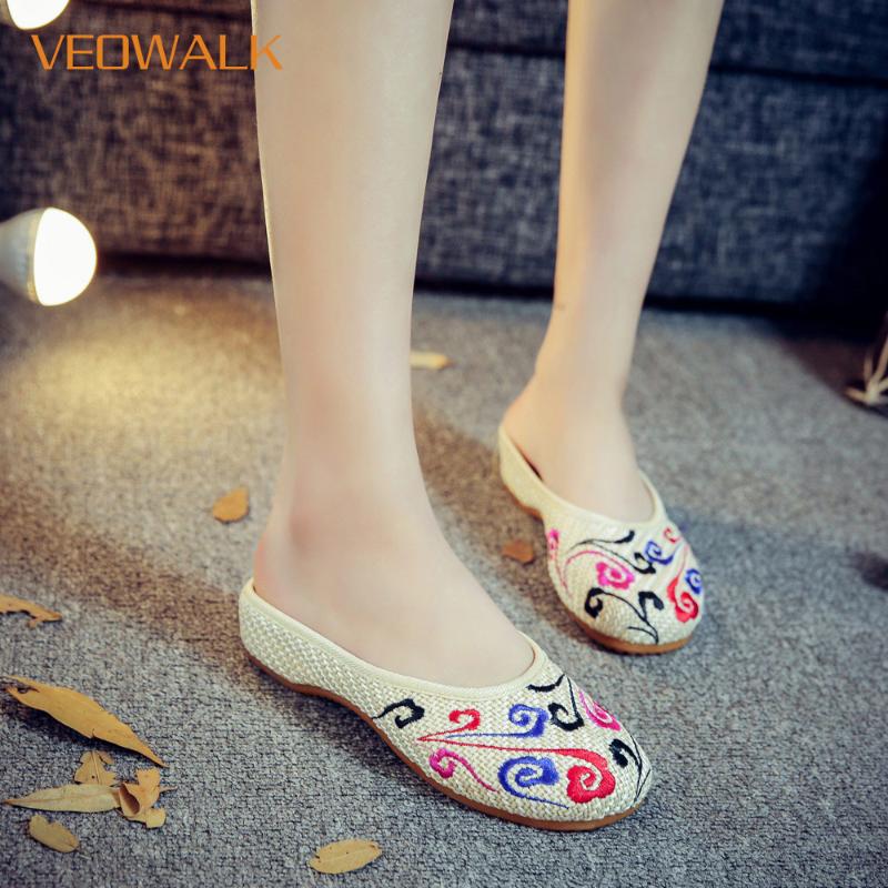 

Veowalk Summer Women's Beige Linen Cotton Old Peking Flat Slippers Ladies Vintage Sandals Chinese Embroidered Sandalias Shoes, Black