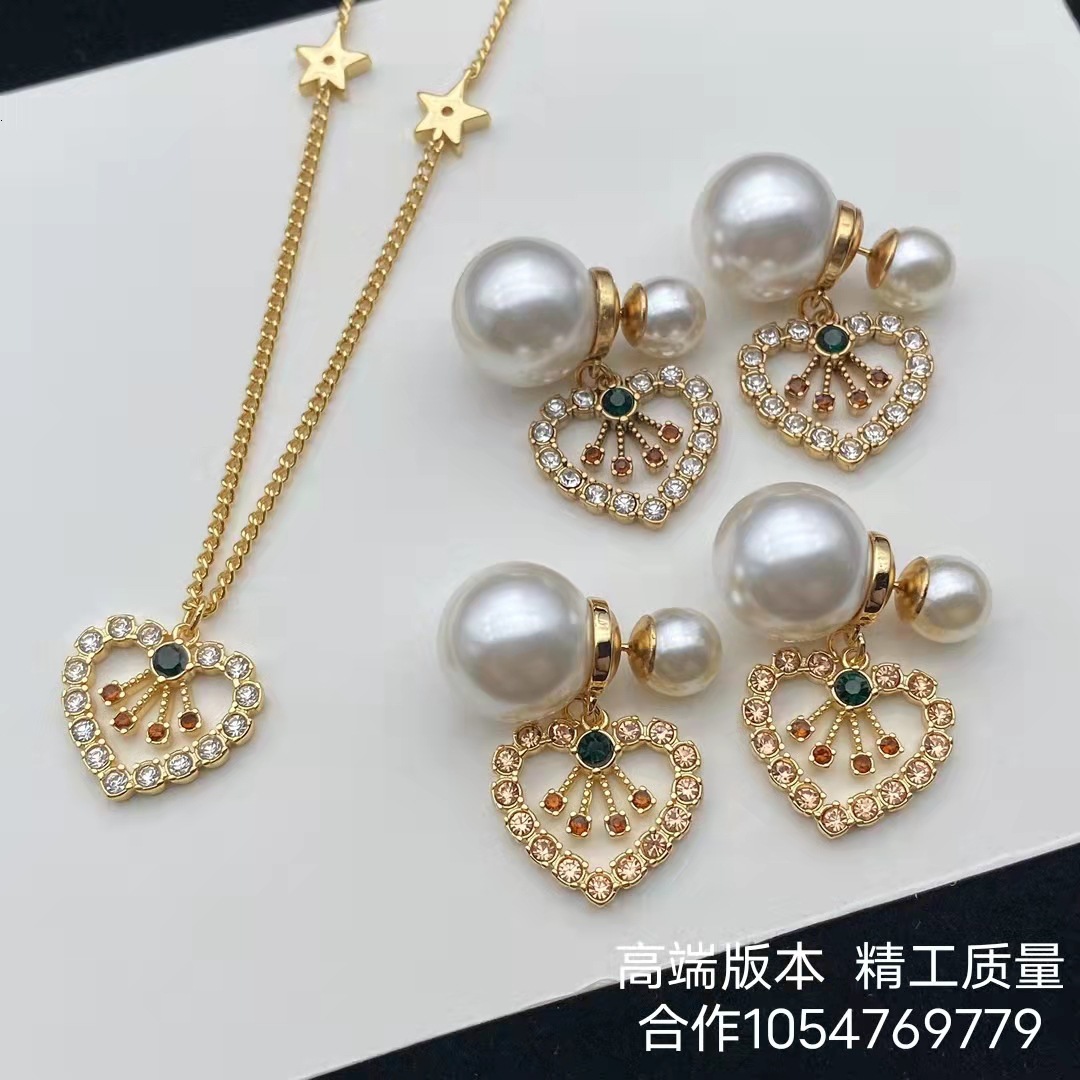 D Mode Perle Boucles d'oreilles 2021 Dijiawg Coeur rouge Collier Diamant Heavou Heaved Industrie Collier Femelle