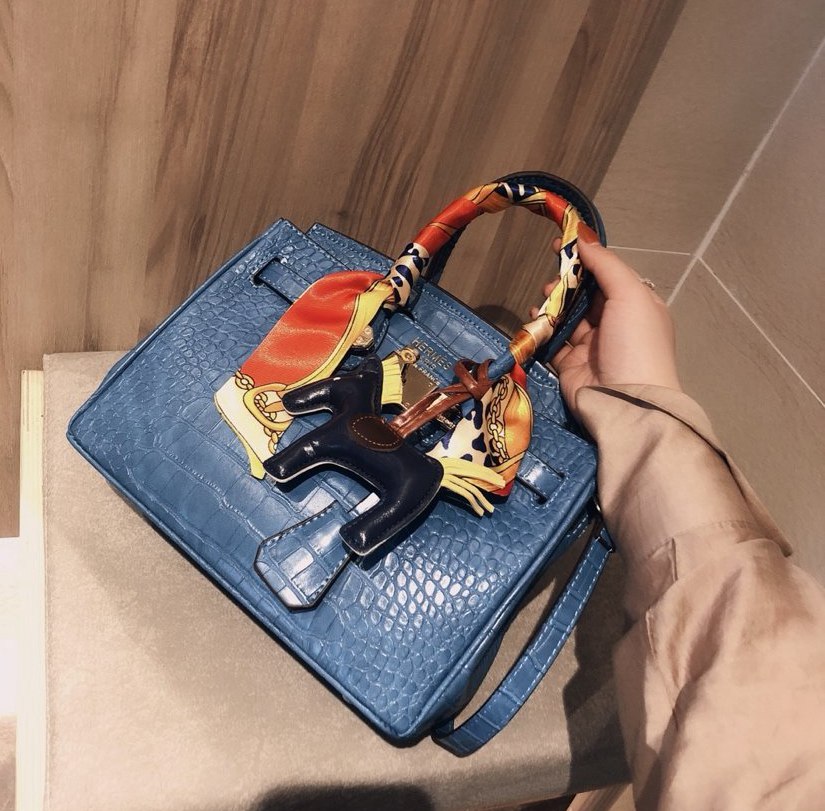 

2021 on selling luxury classic brand leather fashion bags women backpack handbags ladies shoulder bag evening handbag -l3508, Red;black