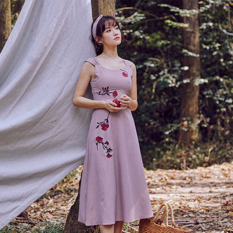 

Vintage Embroidery Dress Plaid Beach Women Holiday Casual Summer Sexy Party Midi A Line Dinner Dresses 210608, Red and white