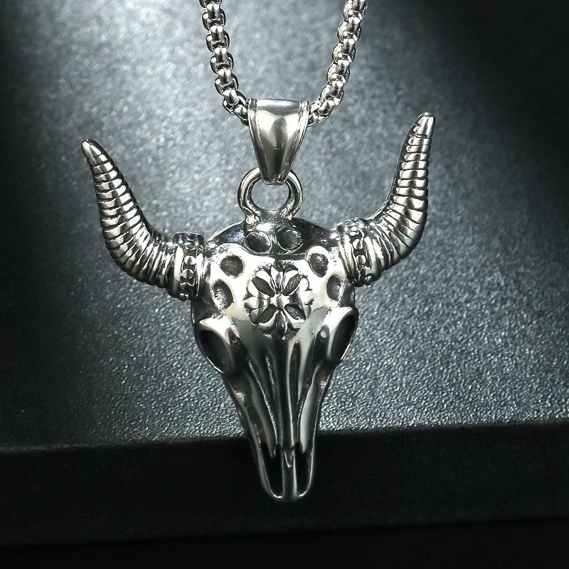 

Pendant Necklaces Men Matador Necklace Spanish Bullfig Event Party Wear Cool Boy Chain Male High Quality Stainless Steel Bull Head Jewelry